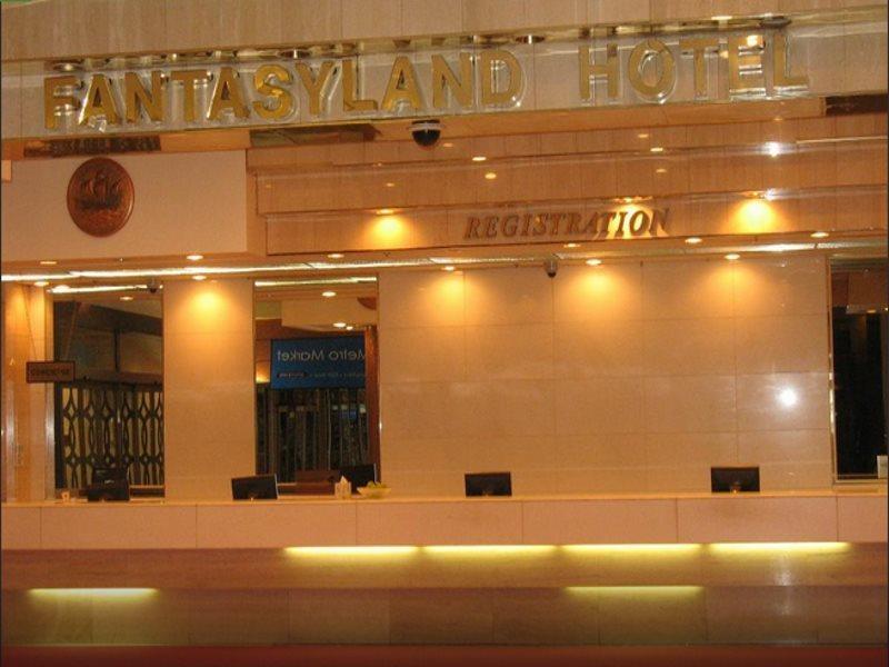 Fantasyland Hotel Edmonton Esterno foto